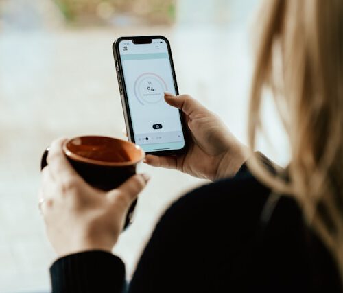 Digital Helpers: Die 5 besten Apps für dein tägliches Symptom-Tagebuch