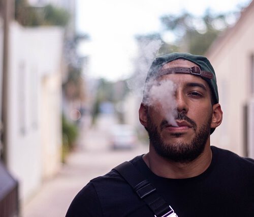 Vapen: Harmloser Dampf oder die gefährliche Evolution des Rauchens?