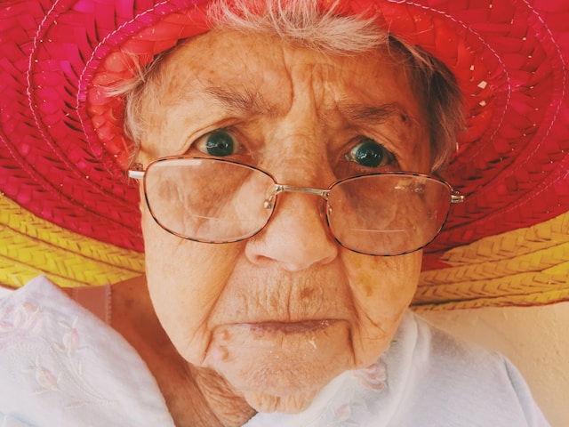 Warzen besprechen: Alter Oma-Mythos oder medizinisch erklärbar?